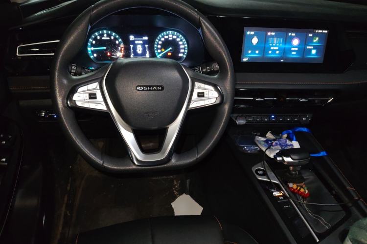 Used CHANGAN OSHAN X7 PLUS 2022 1.5T Blue Whale Edition Automatic Luxury Trim Steering Wheel