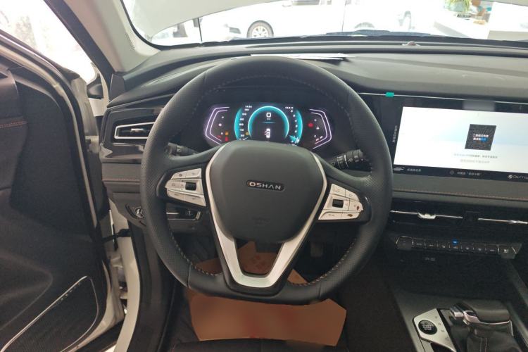 Used CHANGAN OSHAN X7 PLUS 2022 1.5T Blue Whale Edition Automatic Prestige Version Steering Wheel