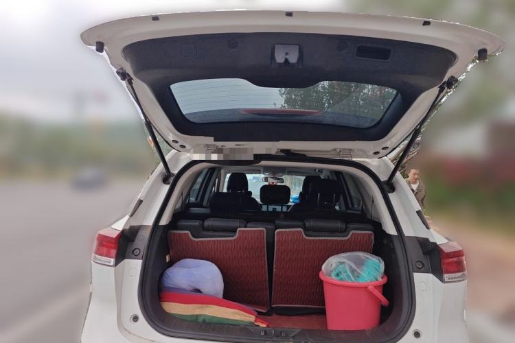 Used CHANGAN OSHAN X7 PLUS 2022 1.5T Blue Whale Edition Automatic Prestige 7-Seater Trunk