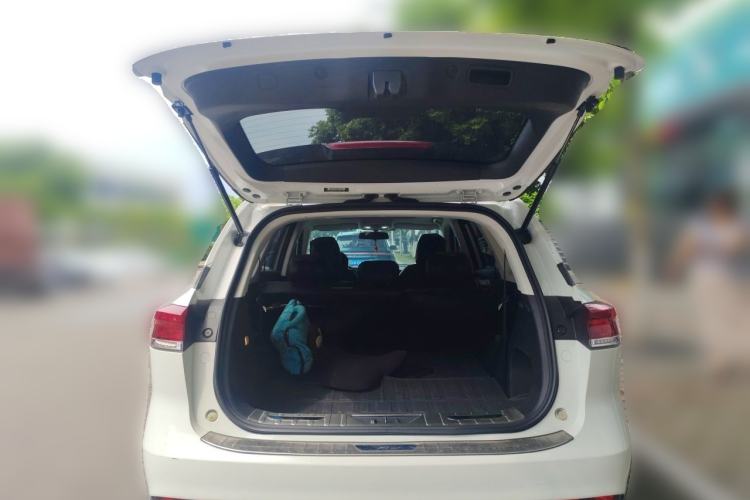Used CHANGAN OSHAN X7 PLUS 2022 1.5T Blue Whale Edition Automatic Smart Luxury 7-Seater Trunk