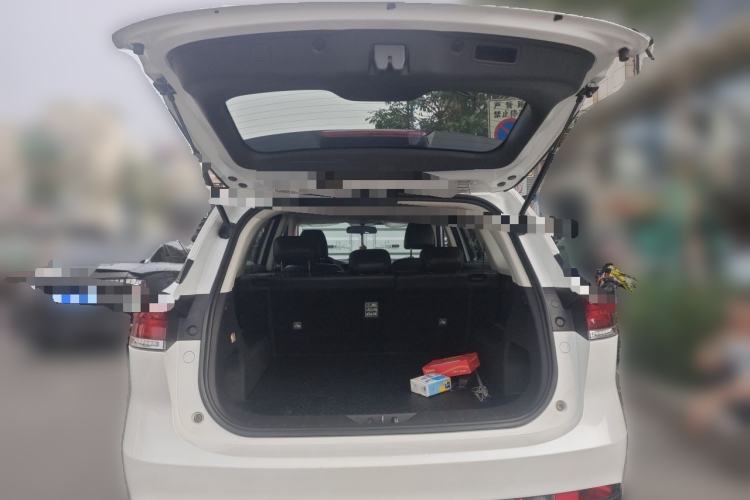 Used CHANGAN OSHAN X7 PLUS 2022 1.5T Blue Whale Edition Automatic ZhiZun Model Trunk