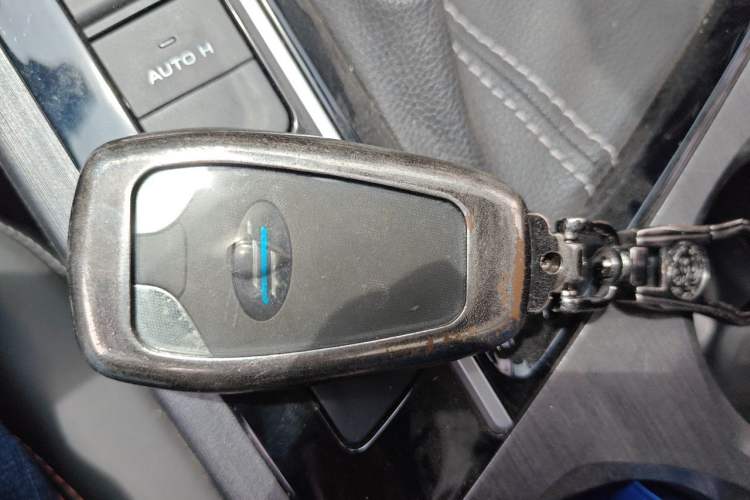 Used CHANGAN OSHAN X7 PLUS 2022 1.5T Blue Whale Edition Automatic Prestige 7-Seater Vehicle Key