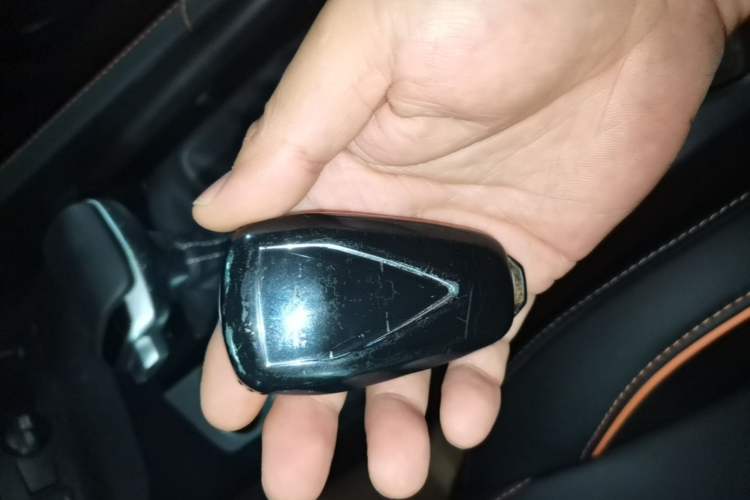 Used CHANGAN OSHAN X7 PLUS 2022 1.5T Blue Whale Edition Automatic Prestige Version Vehicle Key