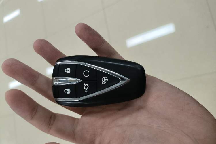 Used CHANGAN OSHAN X7 PLUS 2022 1.5T Blue Whale Edition Automatic Geeker Navigation Model Vehicle Key