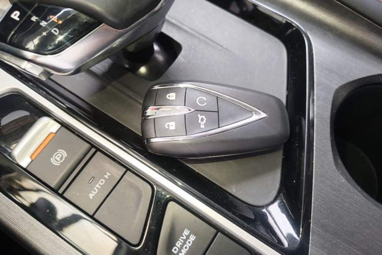 Used CHANGAN OSHAN X7 PLUS 2022 1.5T Blue Whale Edition Automatic ZhiZun Model Vehicle Key