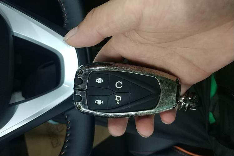 Used CHANGAN OSHAN X7 PLUS 2022 1.5T Blue Whale Edition Automatic Prestige Version Vehicle Key