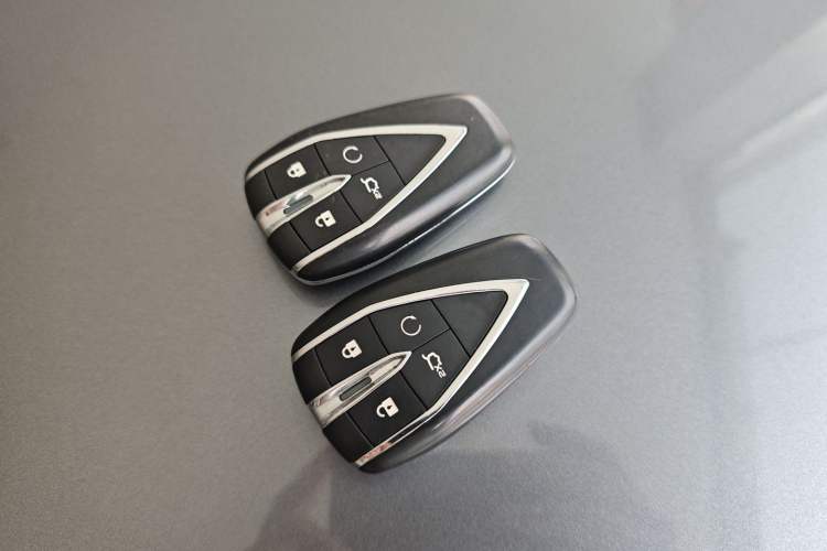 Used CHANGAN OSHAN X7 PLUS 2022 1.5T Blue Whale Edition Automatic Prestige Version Vehicle Key