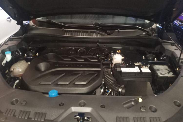 Used CHANGAN OSHAN X7 PLUS 2023 Enjoy Edition 1.5T Automatic Prestige Model Engine Bay