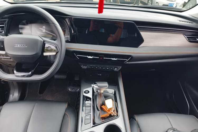 Used CHANGAN OSHAN X7 PLUS 2023 Enjoy Edition 1.5T Automatic Prestige Model Audio And AC Panel