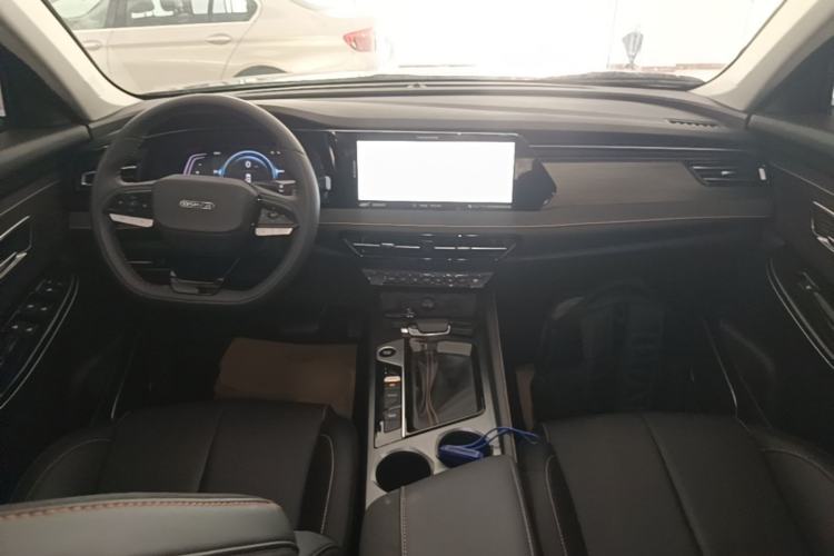 Used CHANGAN OSHAN X7 PLUS 2023 Enjoy Edition 1.5T Automatic Prestige Model Center Console
