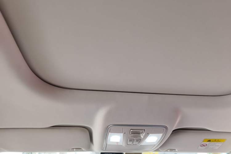 Used CHANGAN OSHAN X7 PLUS 2023 Enjoy Edition 1.5T Automatic Prestige Model Headliner