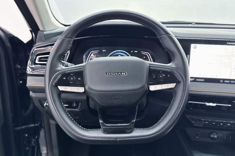 Used CHANGAN OSHAN X7 PLUS 2023 Enjoy Edition 1.5T Automatic Prestige Model Interior 3