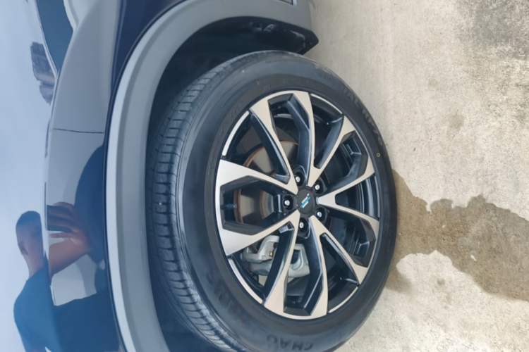 Used CHANGAN OSHAN X7 PLUS 2023 Enjoy Edition 1.5T Automatic Prestige Model Left Front Wheel Hub