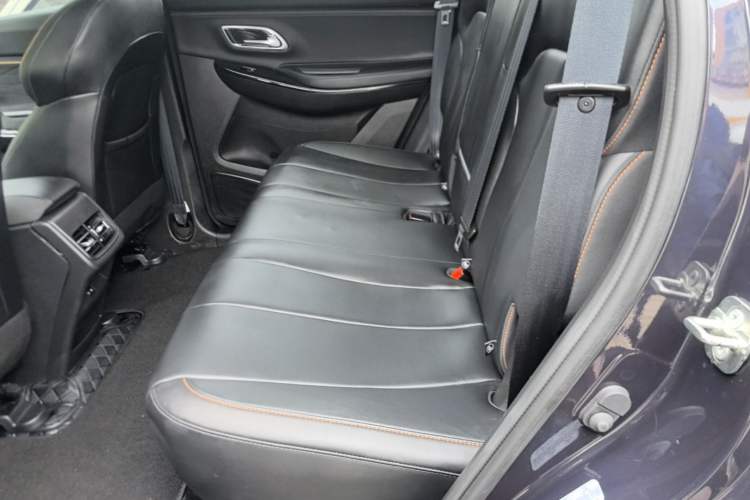 Used CHANGAN OSHAN X7 PLUS 2023 Enjoy Edition 1.5T Automatic Prestige Model Left Rear Seat