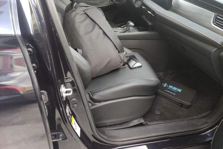 Used CHANGAN OSHAN X7 PLUS 2023 Enjoy Edition 1.5T Automatic Smart Version Right Front Seat