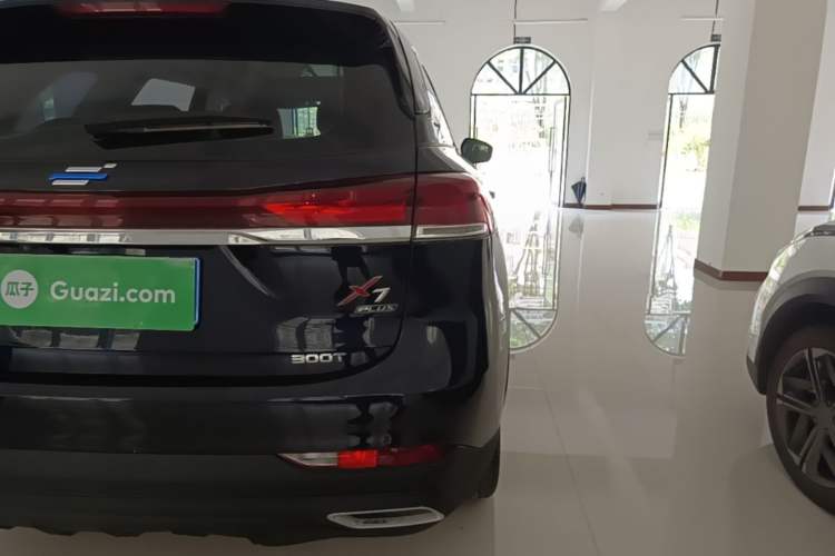 Used CHANGAN OSHAN X7 PLUS 2023 Enjoy Edition 1.5T Automatic Prestige Model Right Rear Taillight