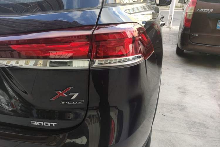 Used CHANGAN OSHAN X7 PLUS 2023 Enjoy Edition 1.5T Automatic Smart Version Right Rear Taillight