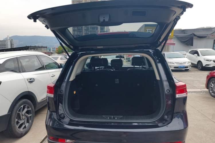 Used CHANGAN OSHAN X7 PLUS 2023 Enjoy Edition 1.5T Automatic Prestige Model Trunk