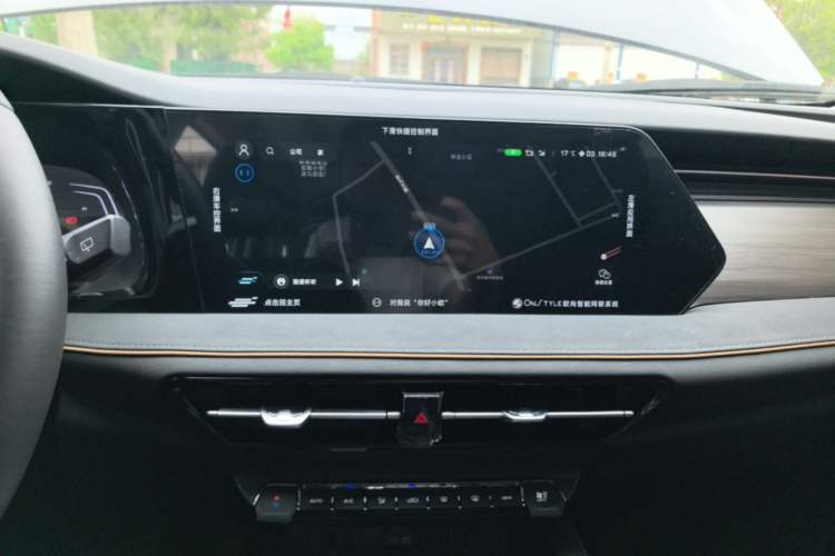 Used CHANGAN OSHAN X7 PLUS 2023 Enjoy Edition 1.5T Automatic Prestige 7-Seater Audio And AC Panel