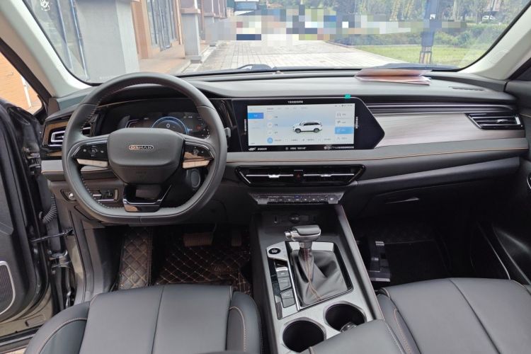 Used CHANGAN OSHAN X7 PLUS 2023 Enjoy Edition 1.5T Automatic Prestige 7-Seater Center Console