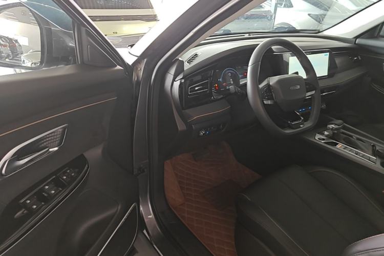 Used CHANGAN OSHAN X7 PLUS 2023 Enjoy Edition 1.5T Automatic Prestige 7-Seater Driver Seat