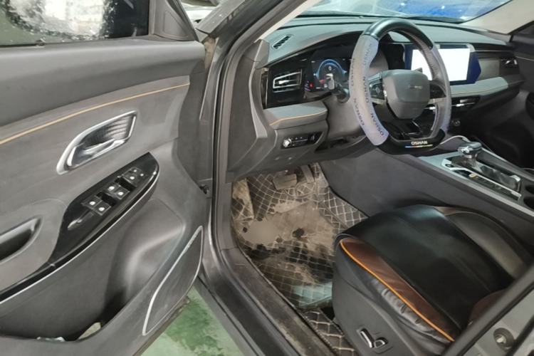 Used CHANGAN OSHAN X7 PLUS 2023 Enjoy Edition 1.5T Automatic Prestige 7-Seater Driver Seat