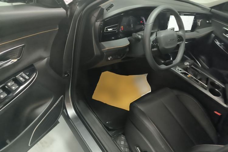 Used CHANGAN OSHAN X7 PLUS 2023 Enjoy Edition 1.5T Automatic Prestige Model Driver Seat
