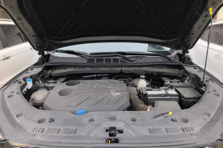 Used CHANGAN OSHAN X7 PLUS 2023 Enjoy Edition 1.5T Automatic Prestige 7-Seater Engine Bay
