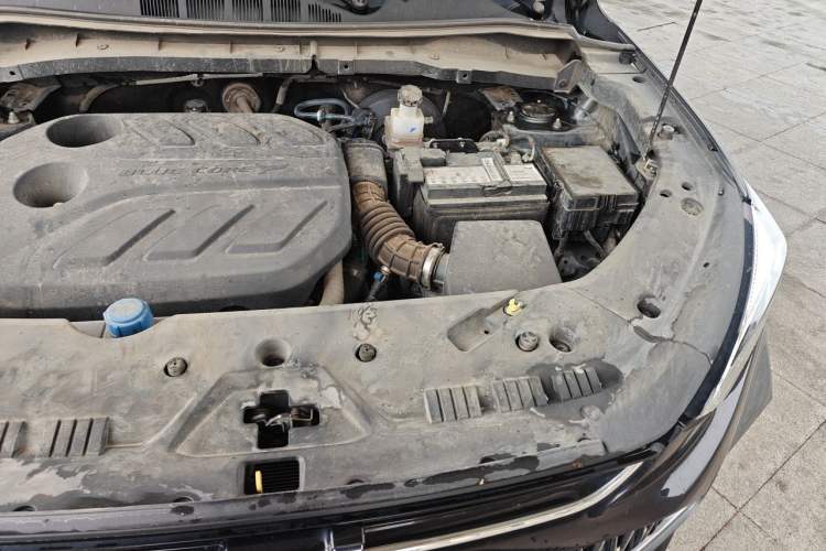 Used CHANGAN OSHAN X7 PLUS 2023 Enjoy Edition 1.5T Automatic Prestige 7-Seater Engine Bay Left