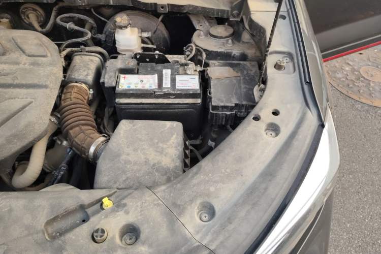 Used CHANGAN OSHAN X7 PLUS 2023 Enjoy Edition 1.5T Automatic Prestige 7-Seater Engine Bay Left