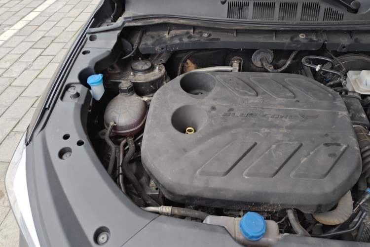 Used CHANGAN OSHAN X7 PLUS 2023 Enjoy Edition 1.5T Automatic Prestige 7-Seater Engine Bay Right