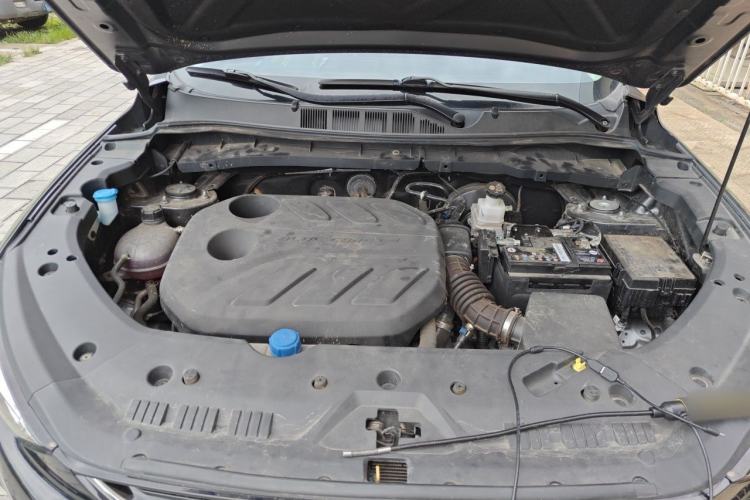 Used CHANGAN OSHAN X7 PLUS 2023 Enjoy Edition 1.5T Automatic Prestige 7-Seater Engine Bay