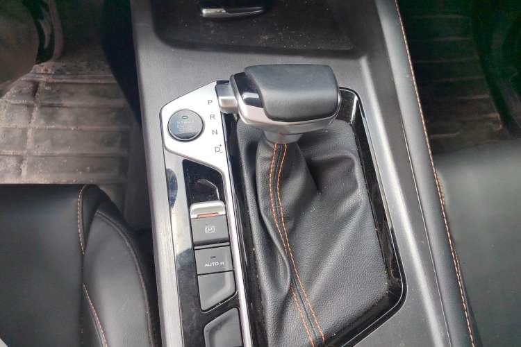 Used CHANGAN OSHAN X7 PLUS 2023 Enjoy Edition 1.5T Automatic Smart Version Gear Lever