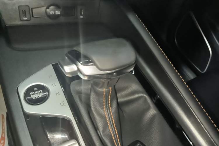 Used CHANGAN OSHAN X7 PLUS 2023 Enjoy Edition 1.5T Automatic Prestige Model Gear Lever