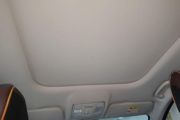 Used CHANGAN OSHAN X7 PLUS 2023 Enjoy Edition 1.5T Automatic Prestige 7-Seater Headliner