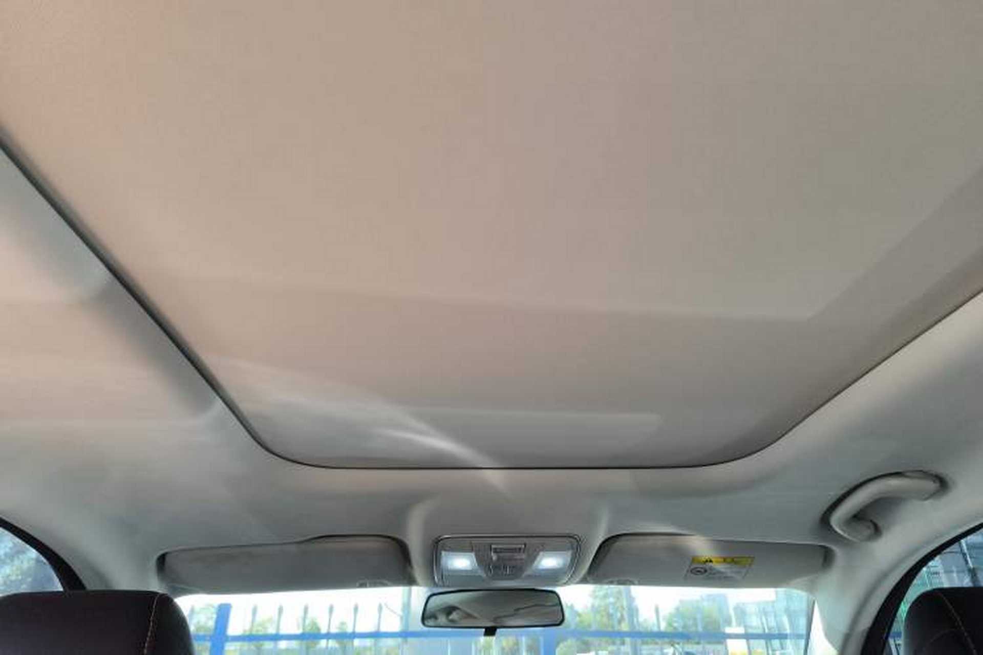 Used CHANGAN OSHAN X7 PLUS 2023 Enjoy Edition 1.5T Automatic Prestige 7-Seater Headliner