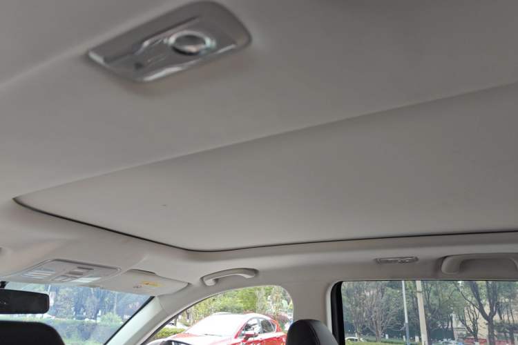 Used CHANGAN OSHAN X7 PLUS 2023 Enjoy Edition 1.5T Automatic Prestige 7-Seater Headliner