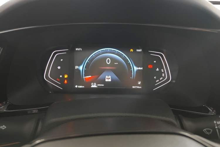 Used CHANGAN OSHAN X7 PLUS 2023 Enjoy Edition 1.5T Automatic Prestige 7-Seater Instrument Cluster
