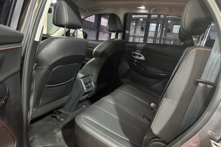 Used CHANGAN OSHAN X7 PLUS 2023 Enjoy Edition 1.5T Automatic Prestige 7-Seater Interior 3
