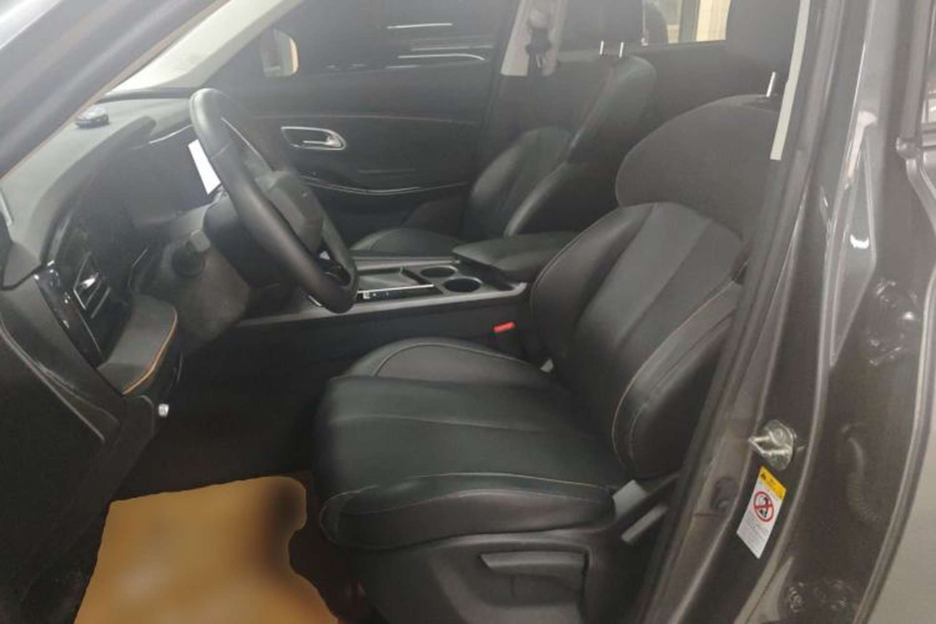 Used CHANGAN OSHAN X7 PLUS 2023 Enjoy Edition 1.5T Automatic Smart Edition 7-Seater Left Front Seat