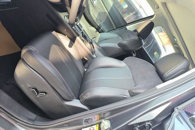Used CHANGAN OSHAN X7 PLUS 2023 Enjoy Edition 1.5T Automatic Prestige 7-Seater Left Front Seat