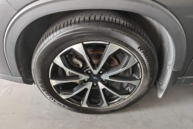 Used CHANGAN OSHAN X7 PLUS 2023 Enjoy Edition 1.5T Automatic Prestige 7-Seater Left Front Wheel Hub