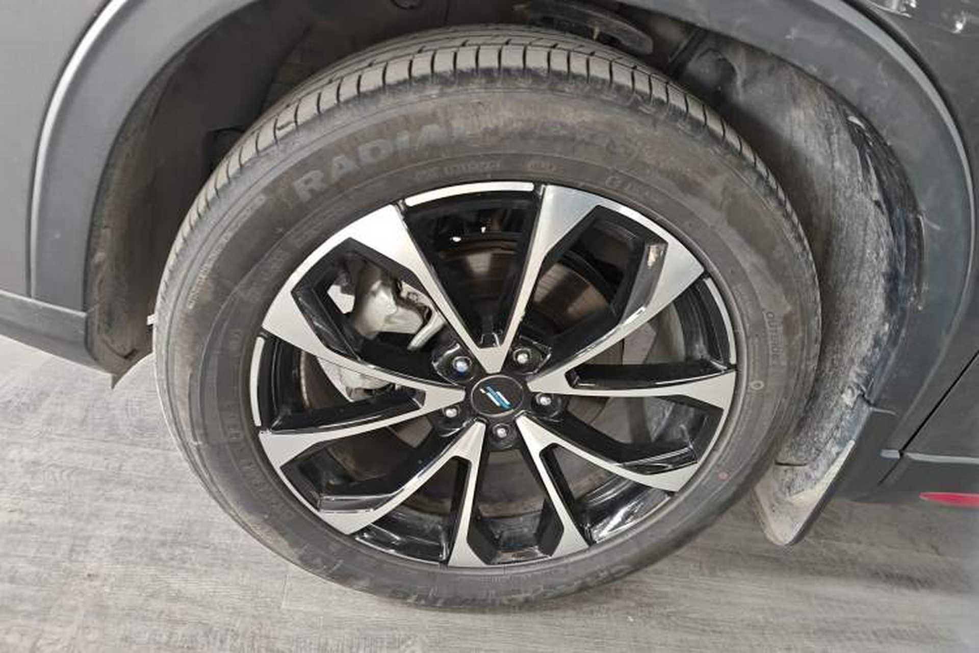 Used CHANGAN OSHAN X7 PLUS 2023 Enjoy Edition 1.5T Automatic Prestige 7-Seater Left Front Wheel Hub