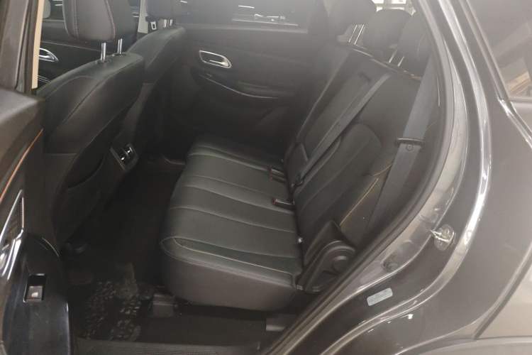 Used CHANGAN OSHAN X7 PLUS 2023 Enjoy Edition 1.5T Automatic Smart Edition 7-Seater Left Rear Seat