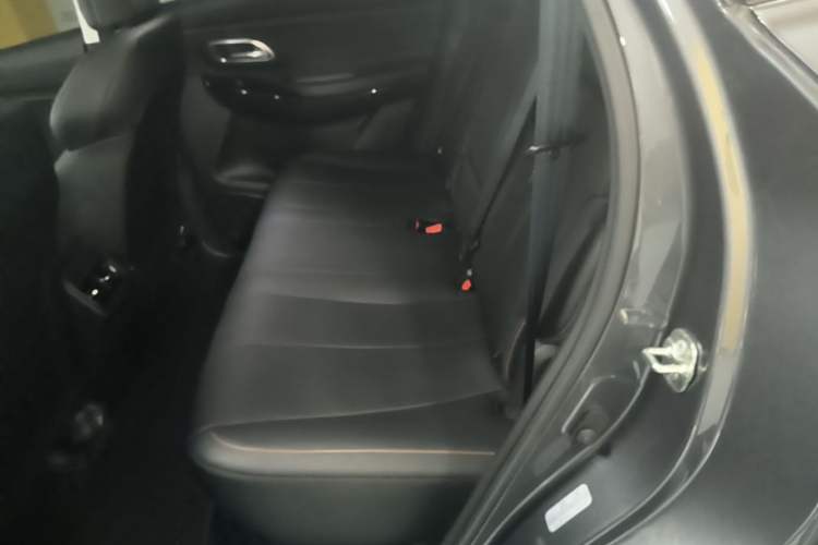 Used CHANGAN OSHAN X7 PLUS 2023 Enjoy Edition 1.5T Automatic Prestige Model Left Rear Seat