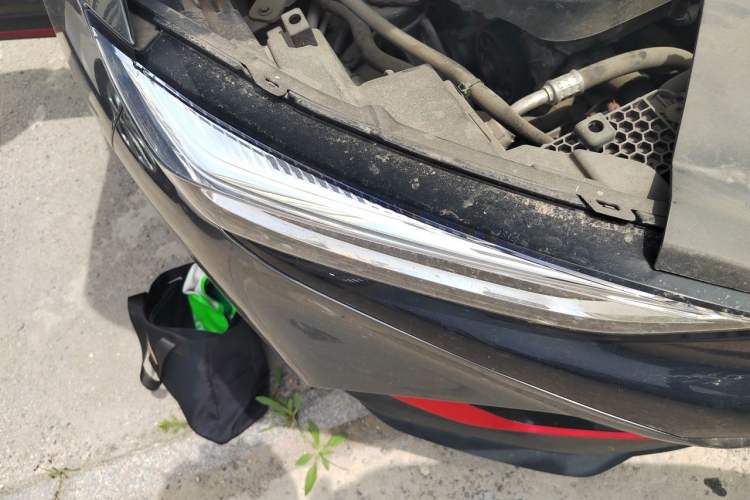 Used CHANGAN OSHAN X7 PLUS 2023 Enjoy Edition 1.5T Automatic Smart Version Right Front Headlight