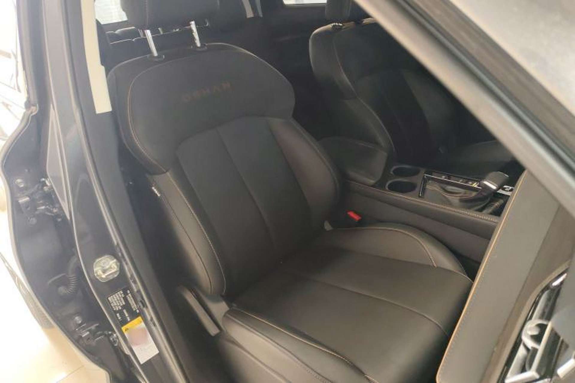 Used CHANGAN OSHAN X7 PLUS 2023 Enjoy Edition 1.5T Automatic Prestige 7-Seater Right Front Seat
