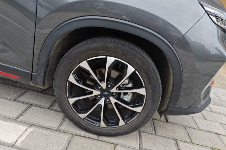 Used CHANGAN OSHAN X7 PLUS 2023 Enjoy Edition 1.5T Automatic Prestige 7-Seater Right Front Wheel Hub