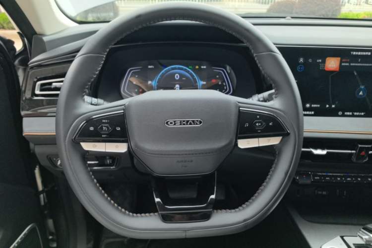 Used CHANGAN OSHAN X7 PLUS 2023 Enjoy Edition 1.5T Automatic Prestige 7-Seater Steering Wheel