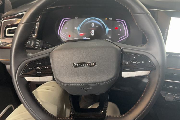 Used CHANGAN OSHAN X7 PLUS 2023 Enjoy Edition 1.5T Automatic Prestige 7-Seater Steering Wheel